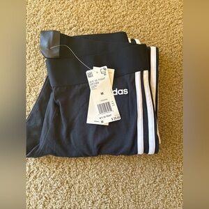 Brand new with tags. Classic Adidas legging.